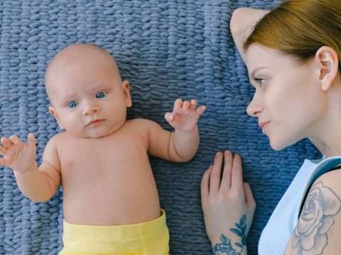 depressione post partum mamma con bambino